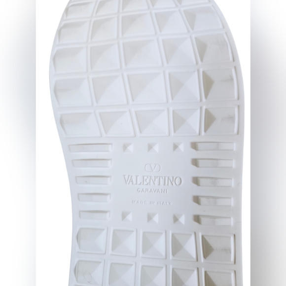 FLATFORM ROCKSTUD UNTITLED SNEAKER IN CALFSKIN WITH MICRO STUDS Size 40 - Picture 3 of 17